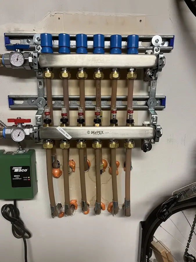 Plumber performing Gas Leak Detection at a residential property in Ainaloa